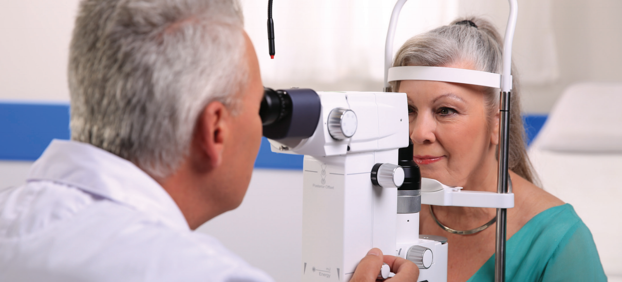 Hablamos de SLT para tratar el glaucoma con el Dr. Martínez de la Casa
